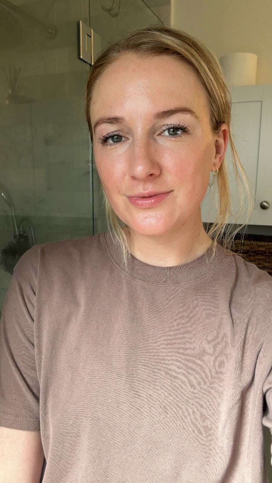 Supergoop Glowscreen VS. Elta MD Tinted Glow Ruth Nuss