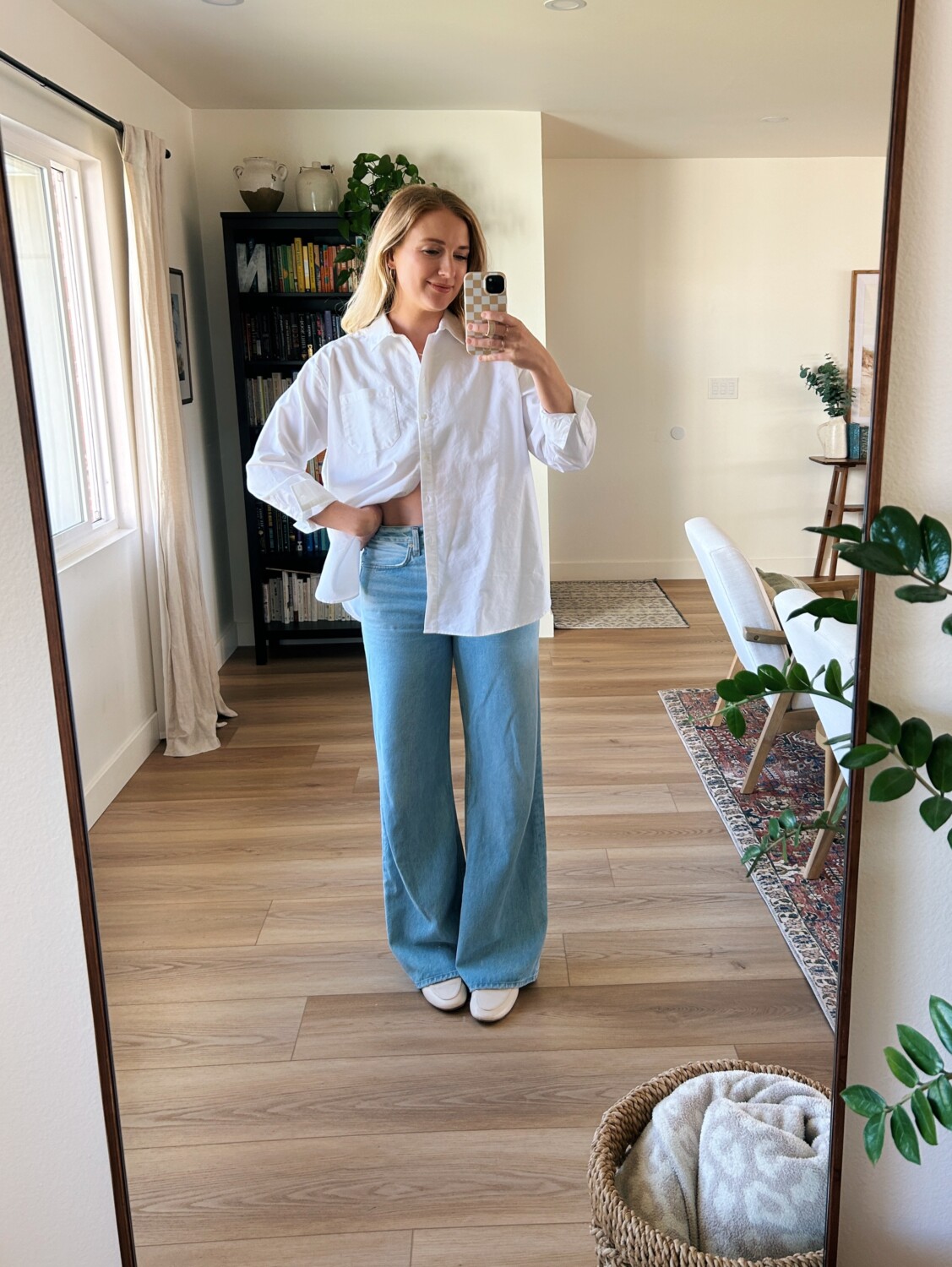 Ruth Nuss wearing Sézane Max Shirt  and Citizens of Humanity Paloma jeans 