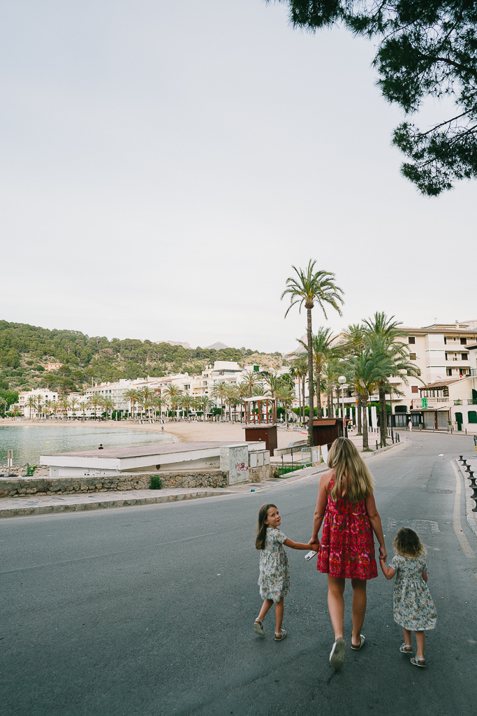 ruth nuss walking with her daughters in port de soller 