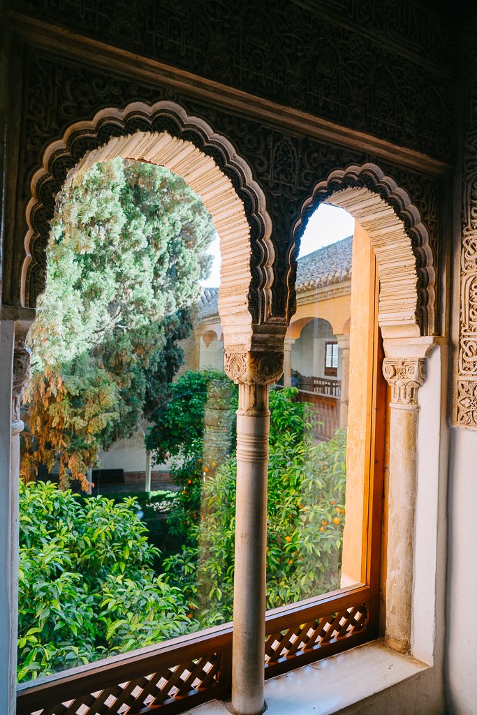 two arched windows in the nasrid palaces  in a 2 day granada itinerary