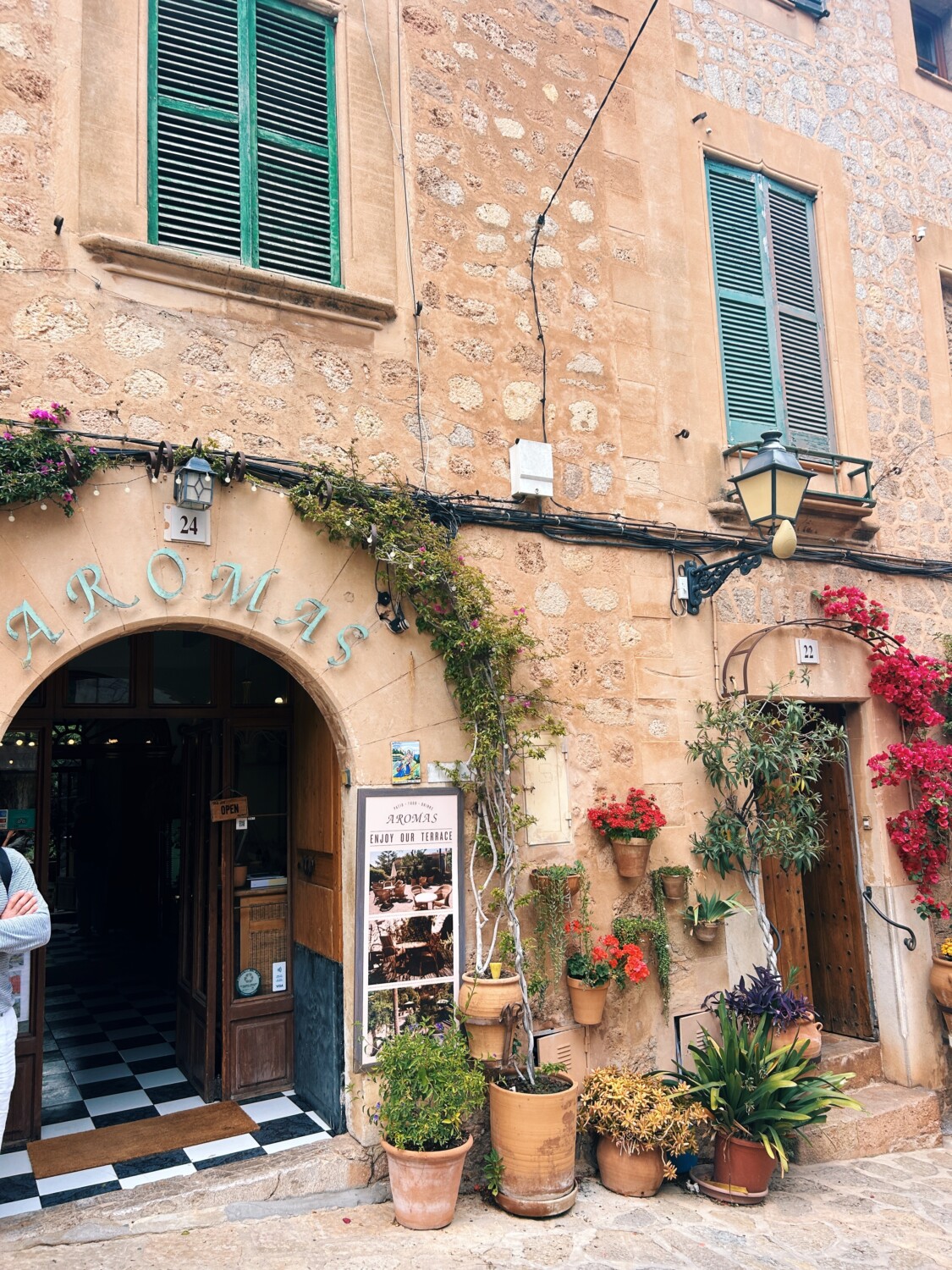 aromas cafe in valldemossa, mallorca