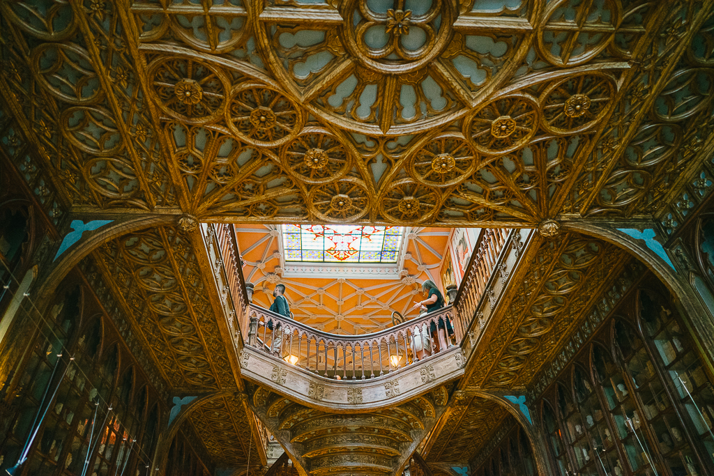 livraria lello bookstore in porto