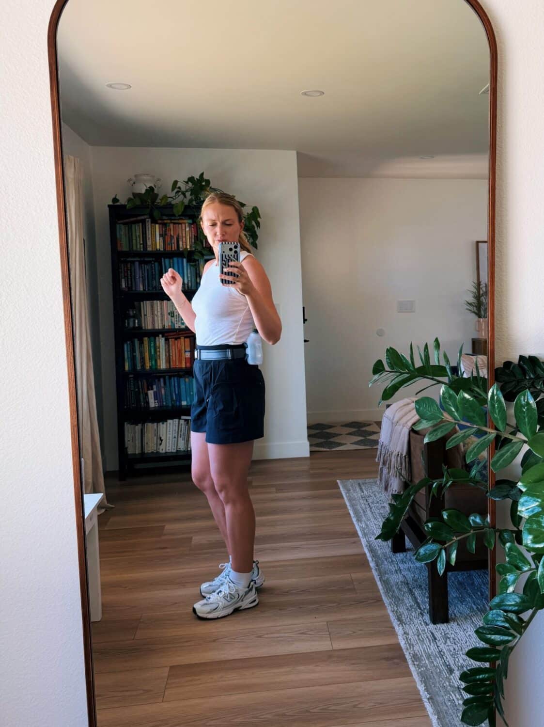 ruth nuss wearing the Cordillera hiking shorts
